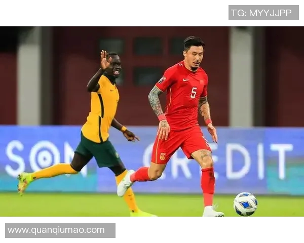 武汉足球队节奏引发热议球迷与专家观点交锋解析赛事争议